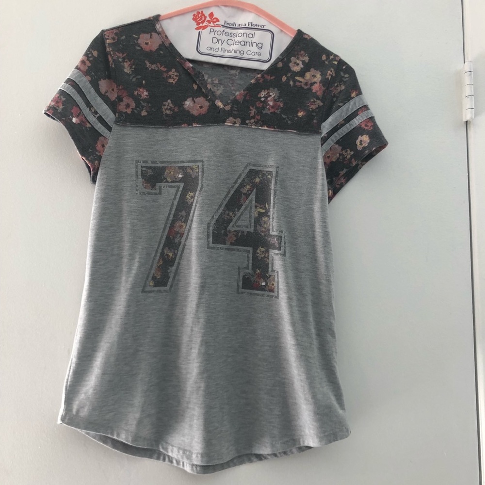 Maurice’s Small Casual Top